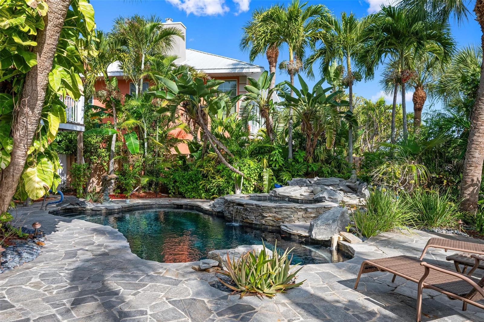 LAGUNA MARIA REV - Residential