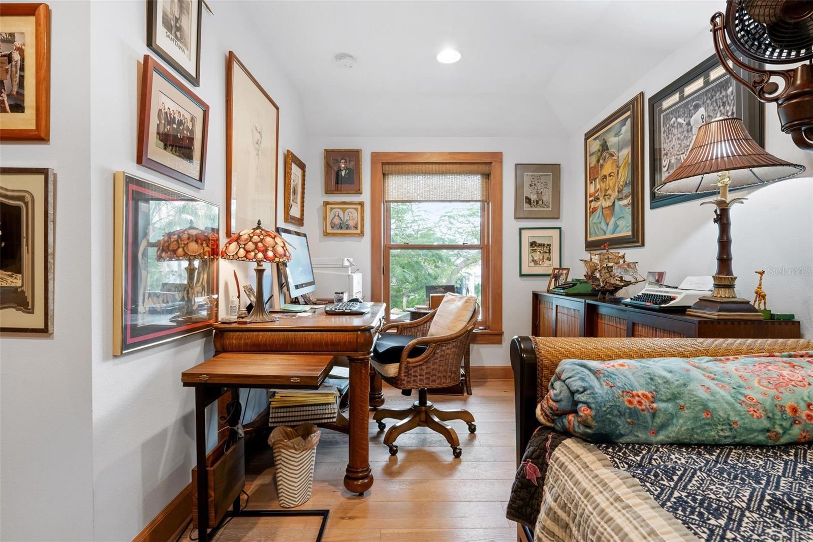 LAGUNA MARIA REV - Residential