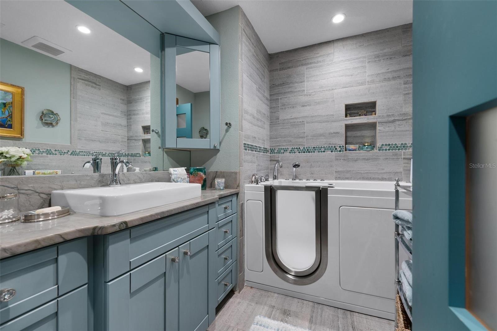 LAGUNA MARIA REV - Residential