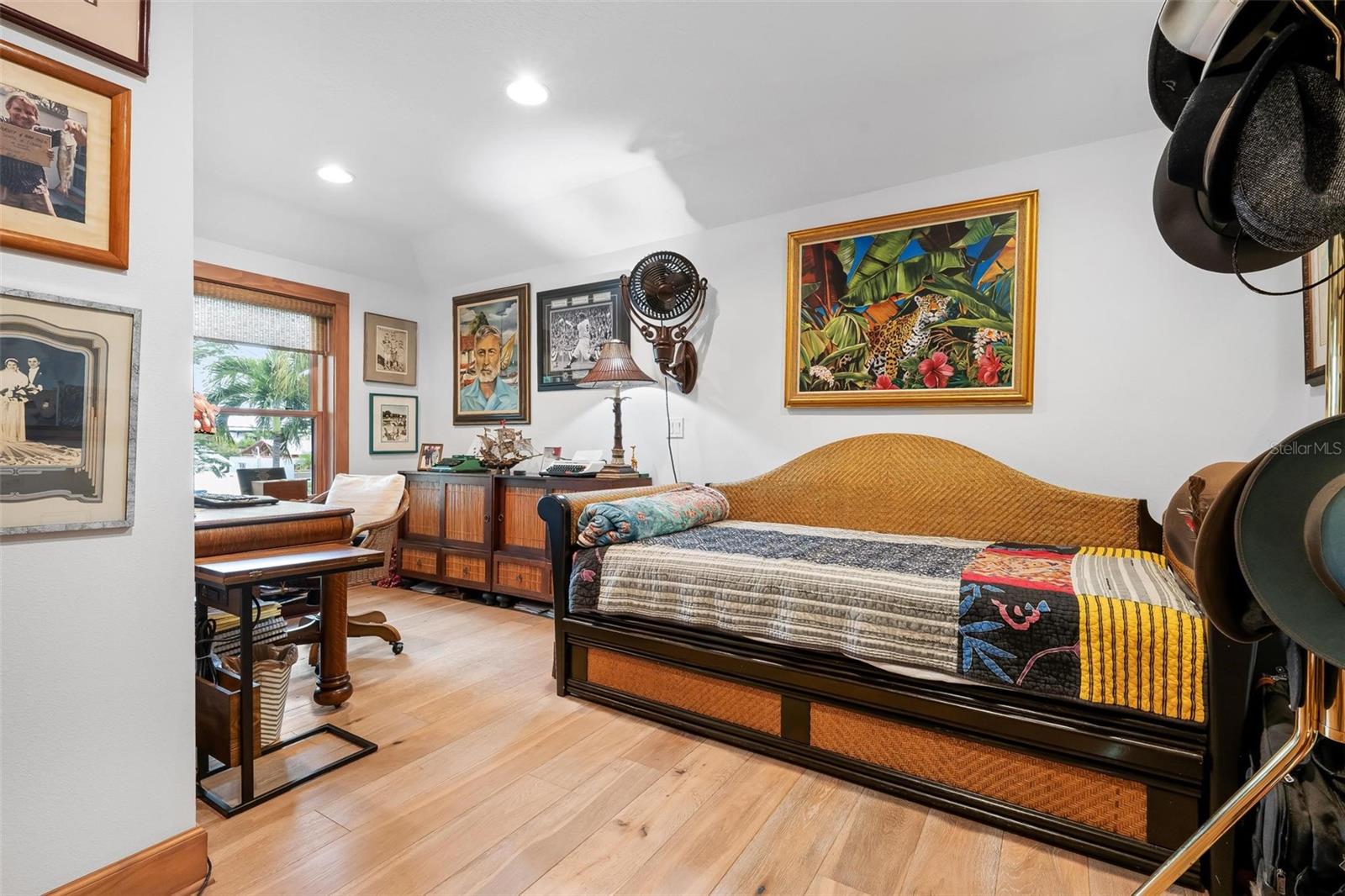 LAGUNA MARIA REV - Residential