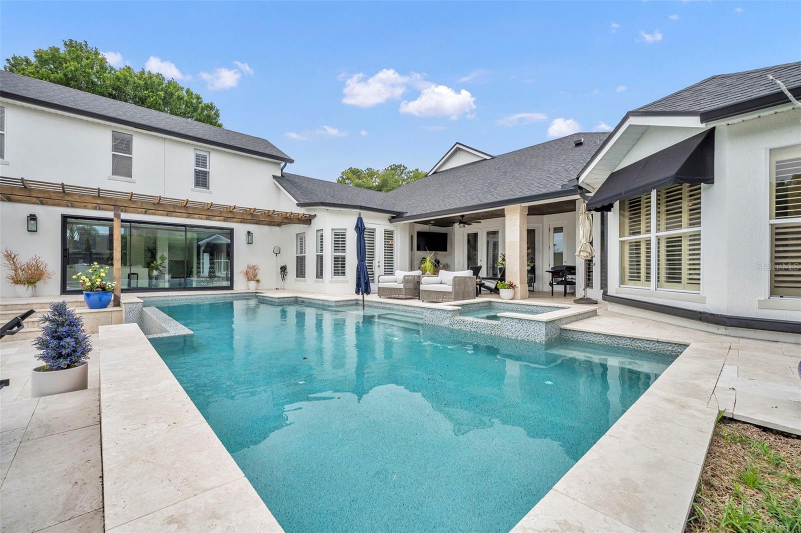 LAKE HILL WOODS SUB - Residential
