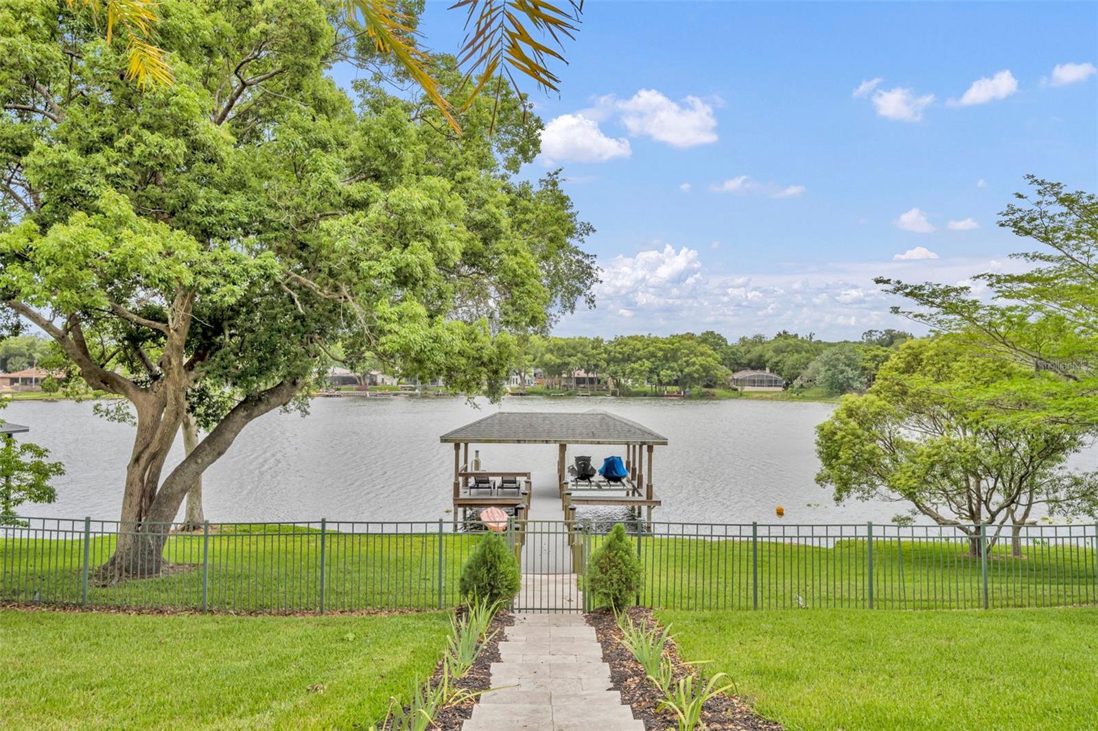 LAKE HILL WOODS SUB - Residential