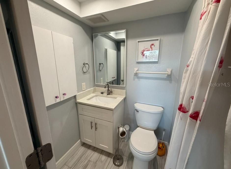 HOLIDAY APTS - Residential