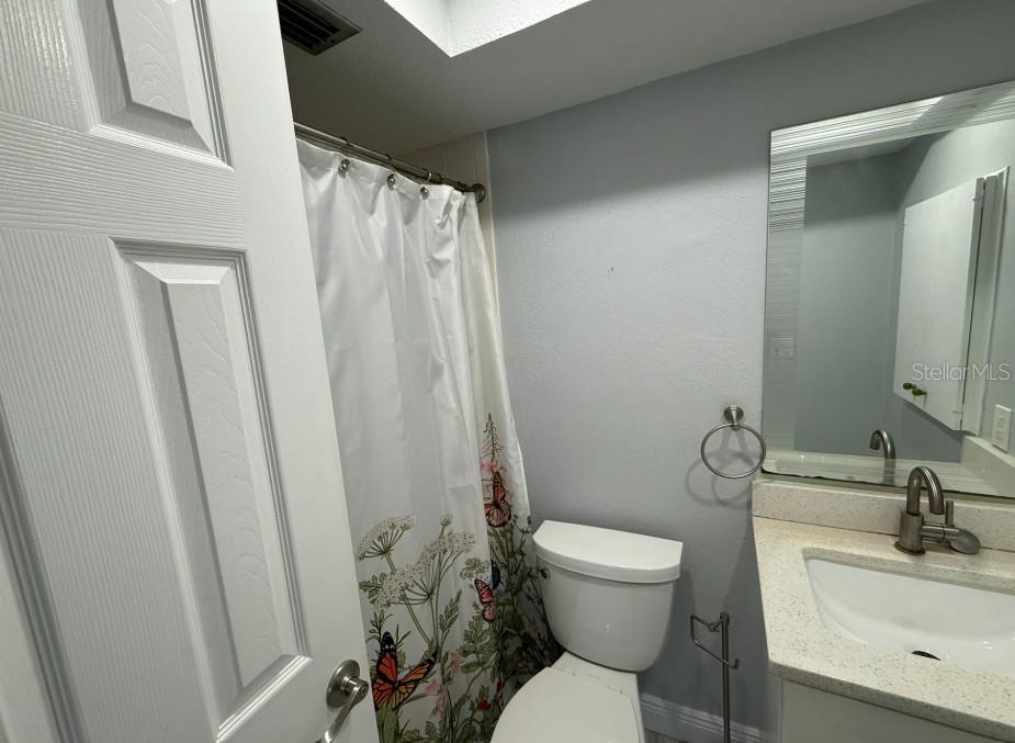 HOLIDAY APTS - Residential