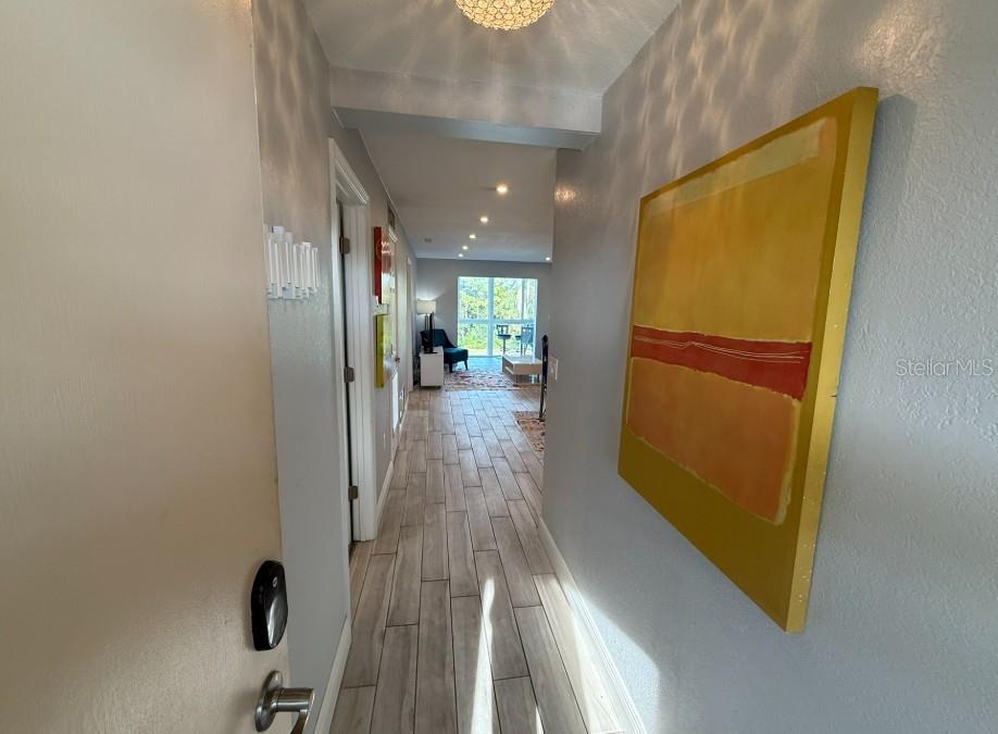 HOLIDAY APTS - Residential