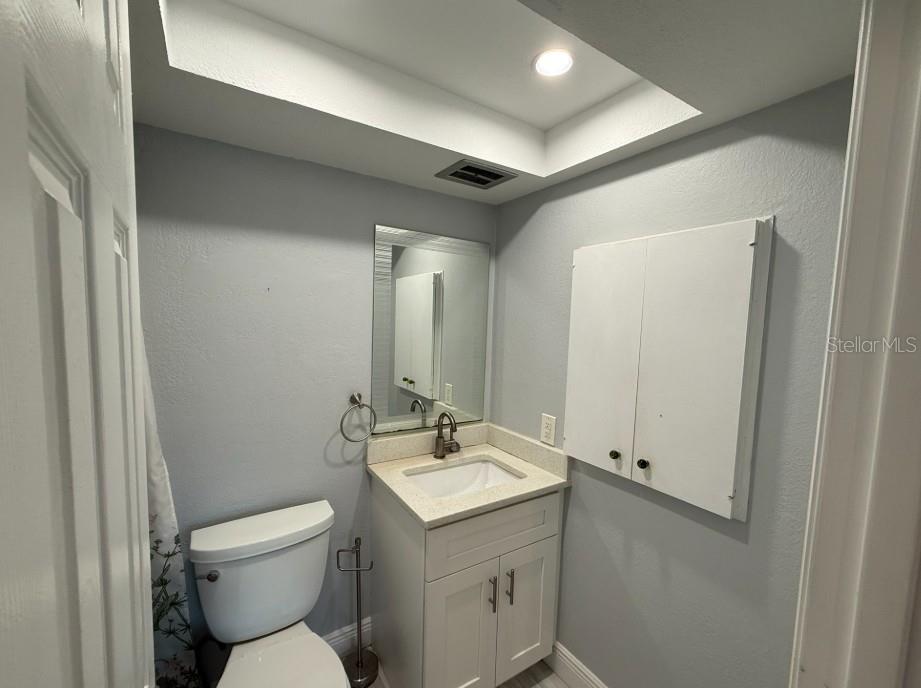 HOLIDAY APTS - Residential