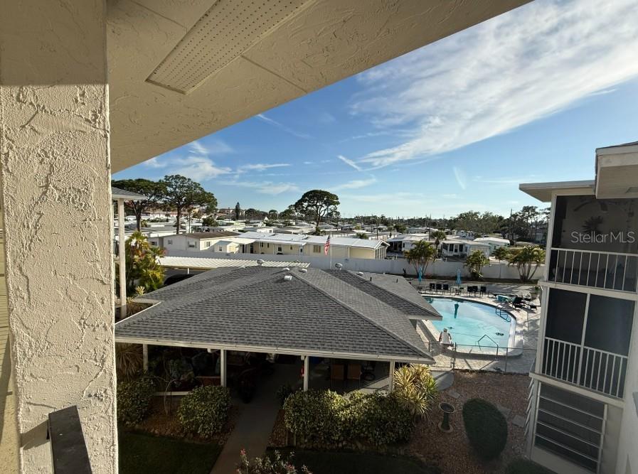 HOLIDAY APTS - Residential