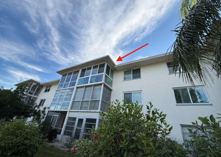 HOLIDAY APTS - Residential