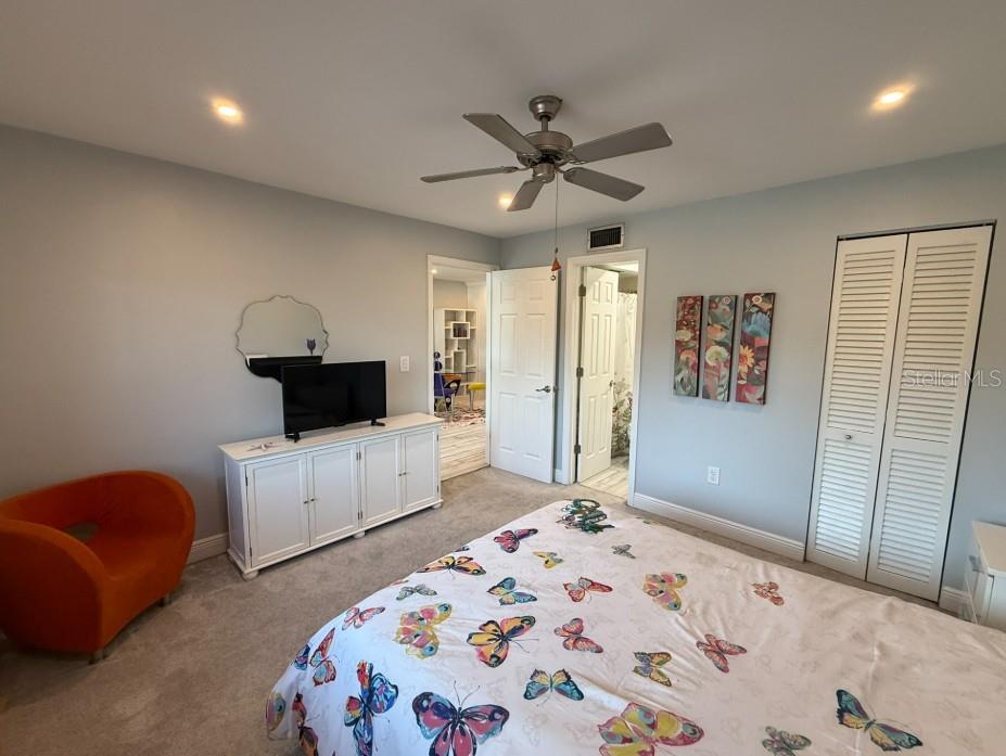 HOLIDAY APTS - Residential