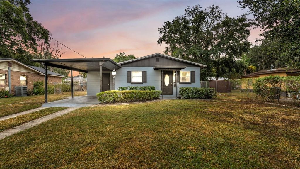 Photo of 575 W Ethelene Street, Bartow, FL 33830 (MLS # L4957159)