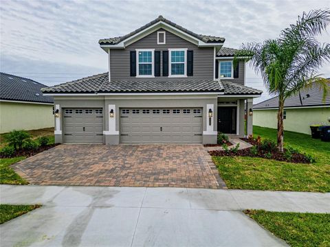 A home in AUBURNDALE