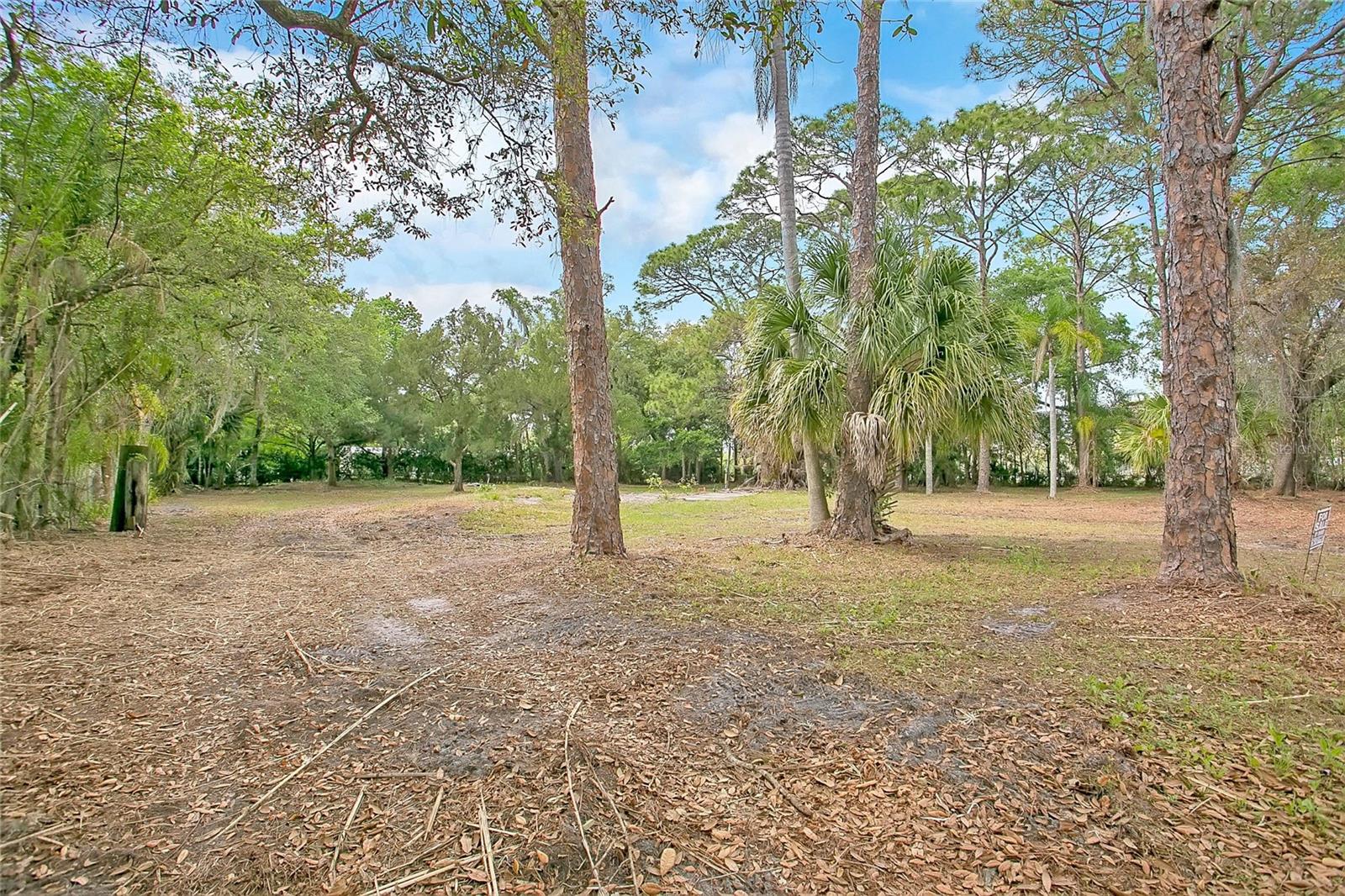 CHRISTMAS PARK FIRST ADD - Land