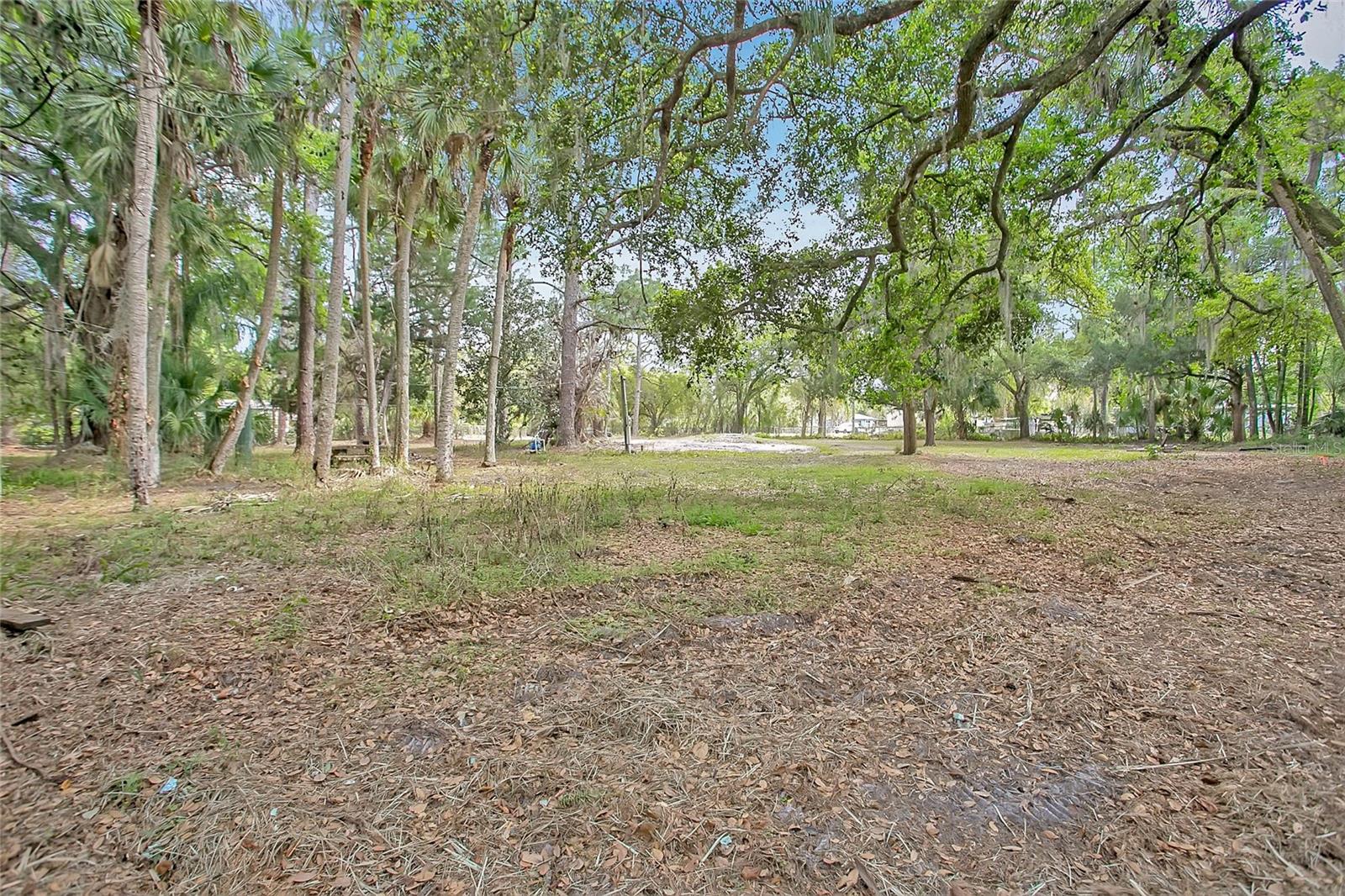 CHRISTMAS PARK FIRST ADD - Land