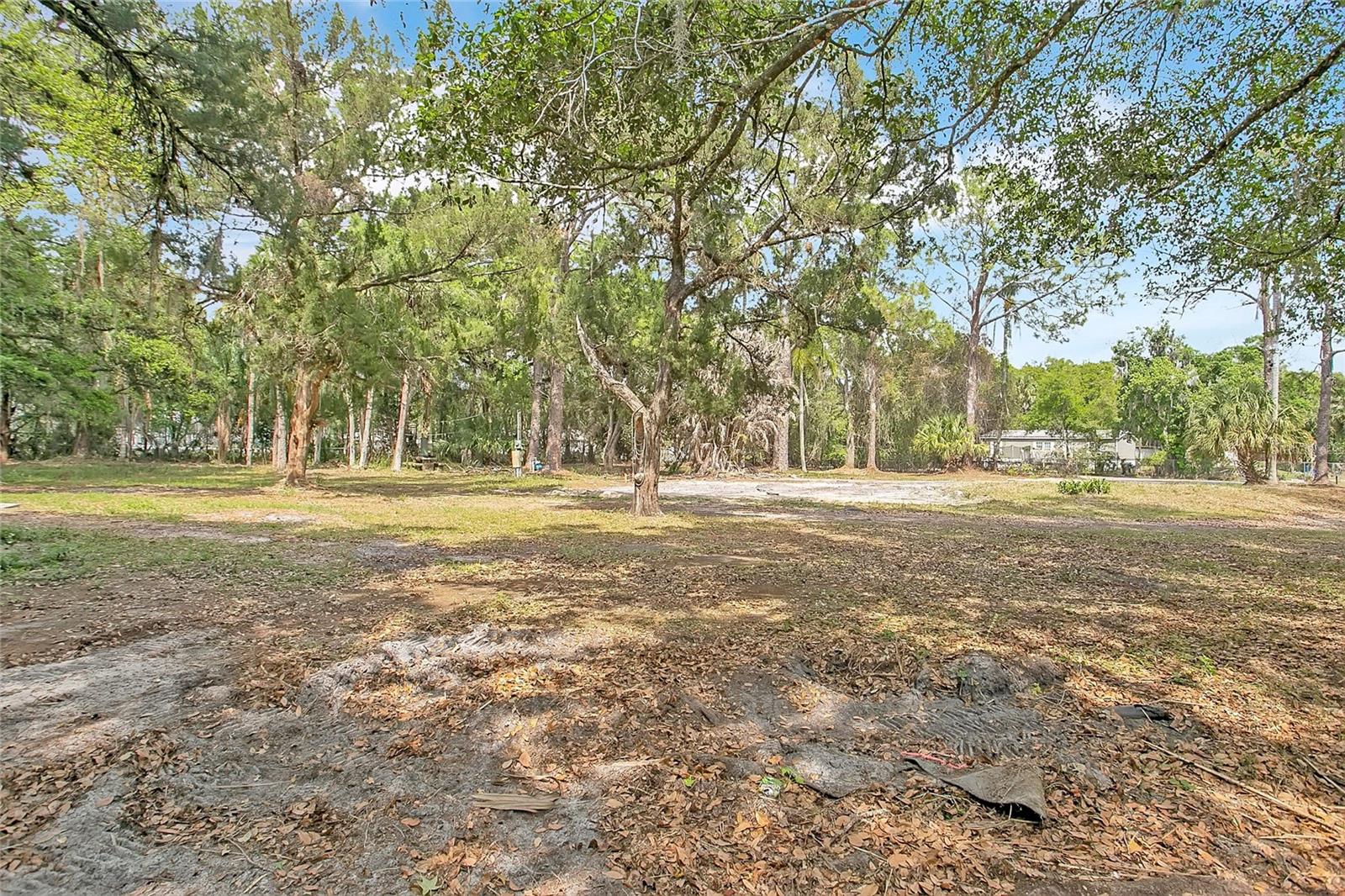 CHRISTMAS PARK FIRST ADD - Land