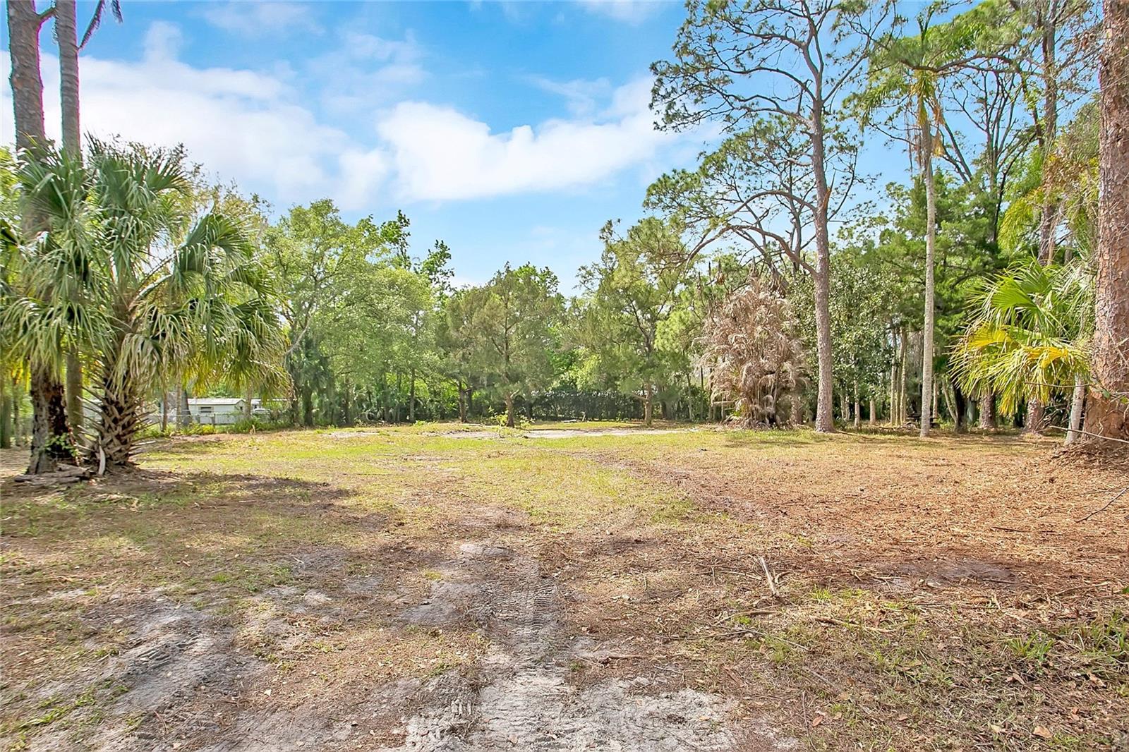 CHRISTMAS PARK FIRST ADD - Land