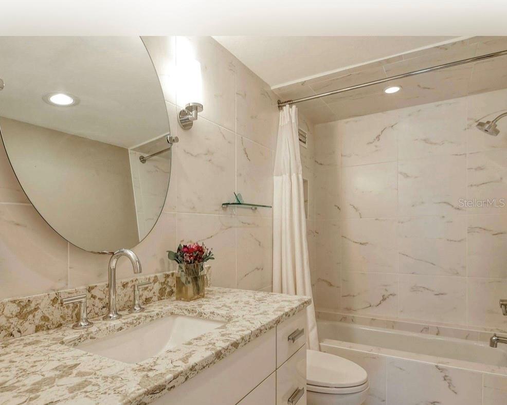 ISLANDS WEST - Residential Lease