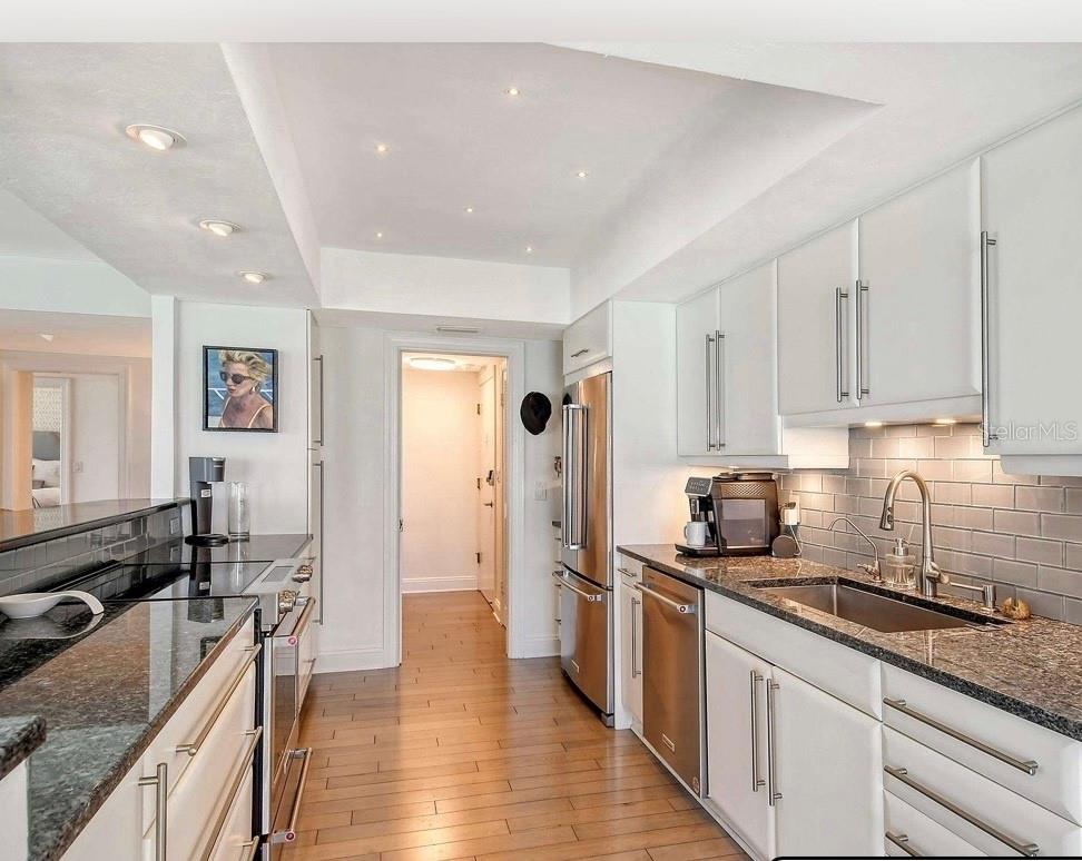 ISLANDS WEST - Residential Lease