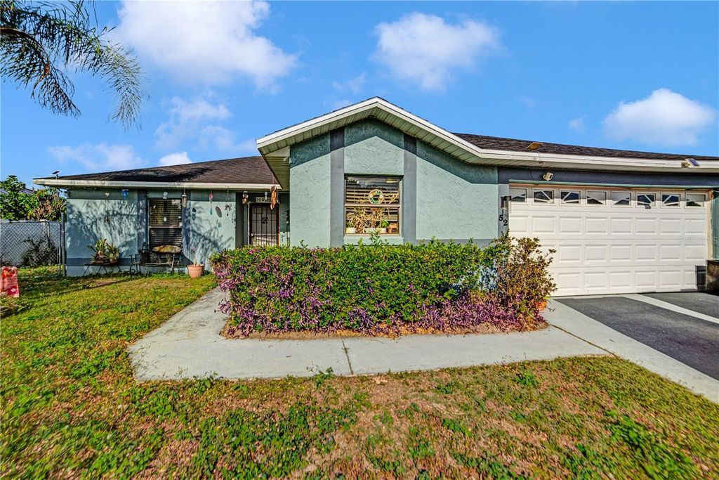 Photo of 52 York Court, Kissimmee, FL 34758 (MLS # V4946580)