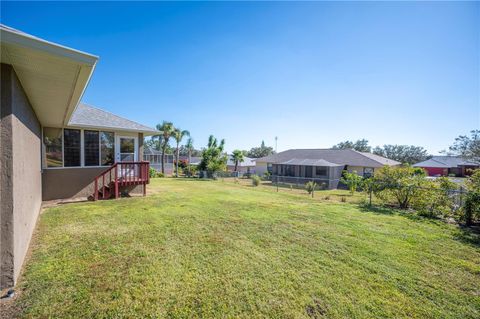 A home in LAKE WALES