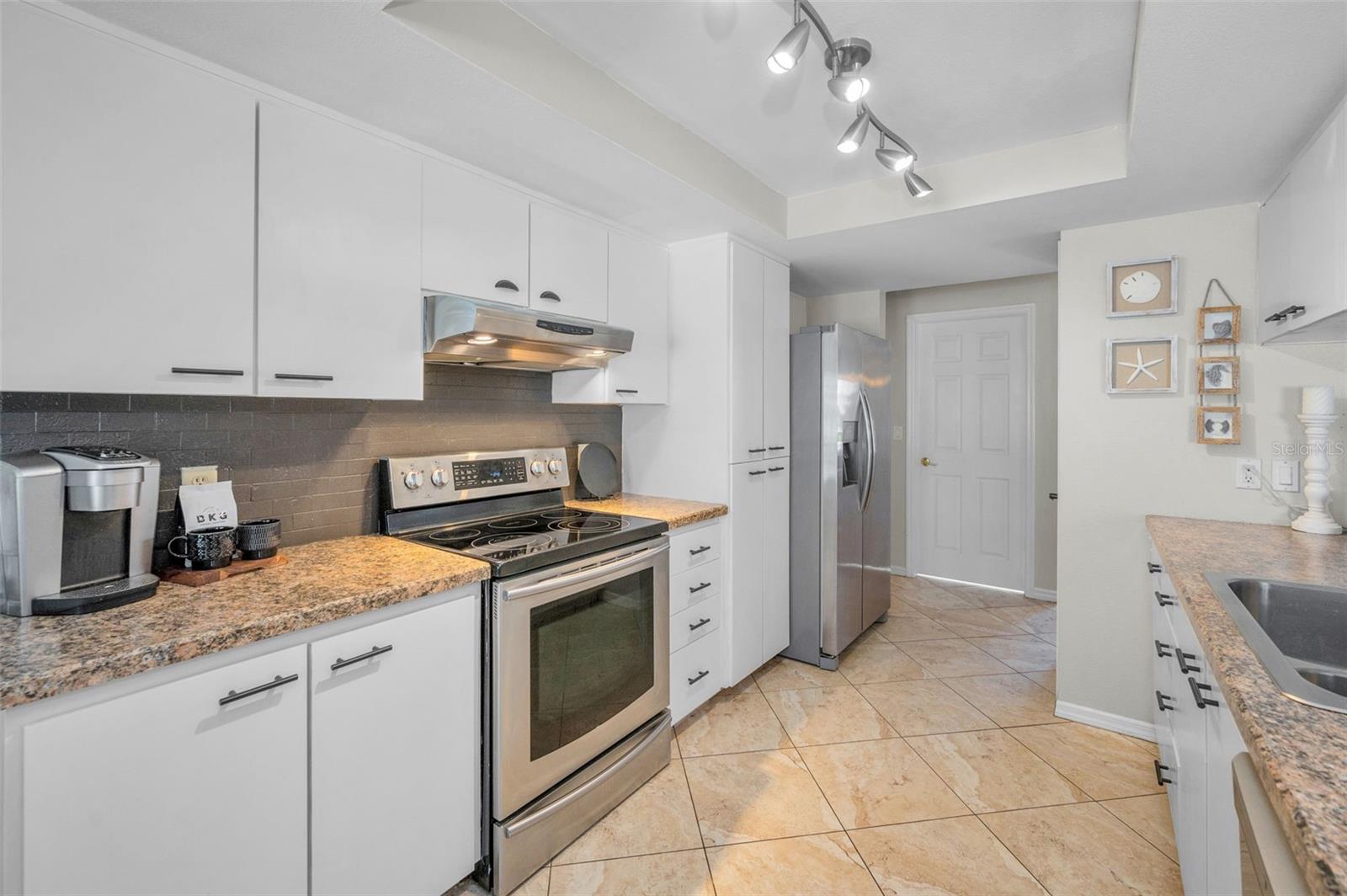 HUNTERS RIDGE - Residential