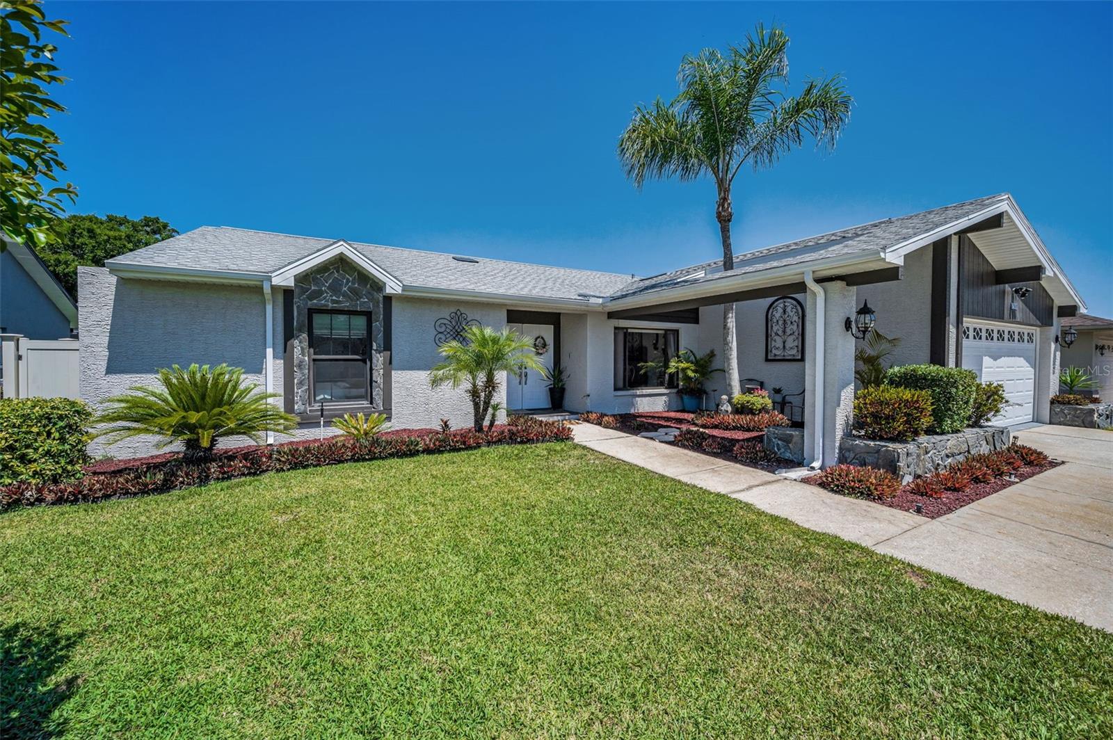 HUNTERS RIDGE - Residential