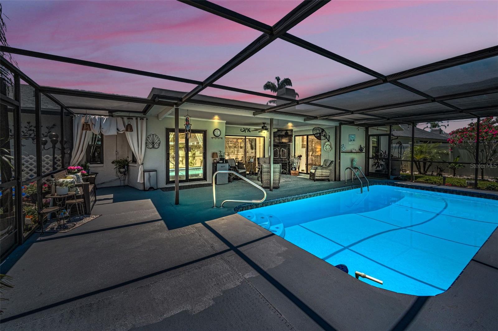 HUNTERS RIDGE - Residential