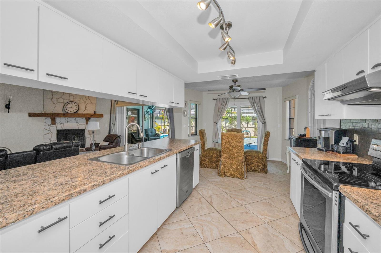 HUNTERS RIDGE - Residential