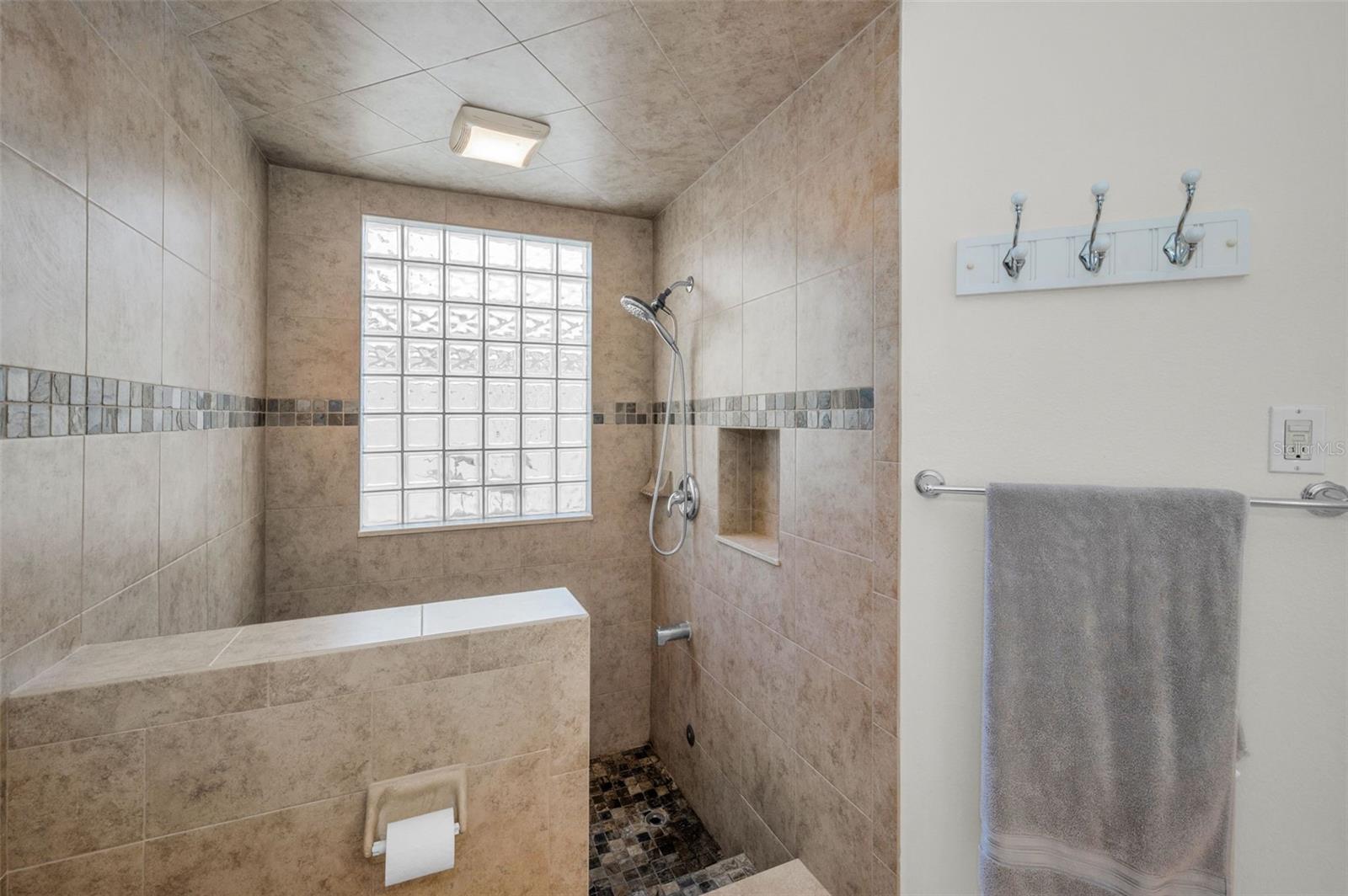 HUNTERS RIDGE - Residential