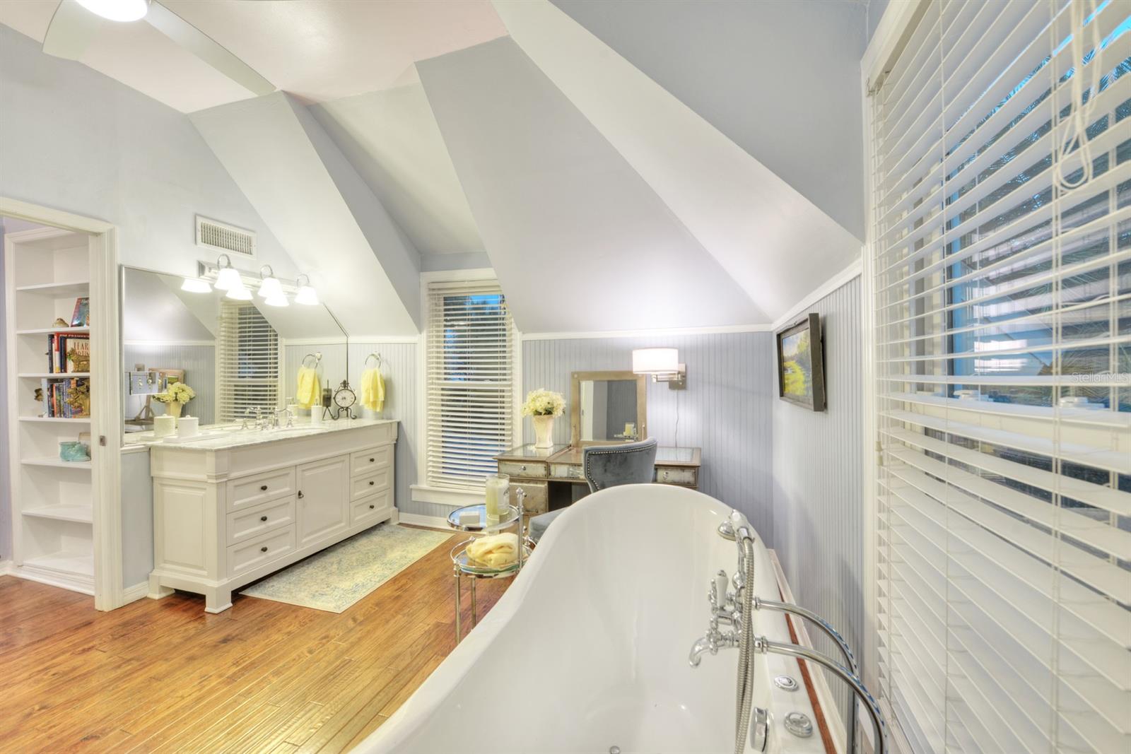 Bunch Elizabeth Grant - Residential