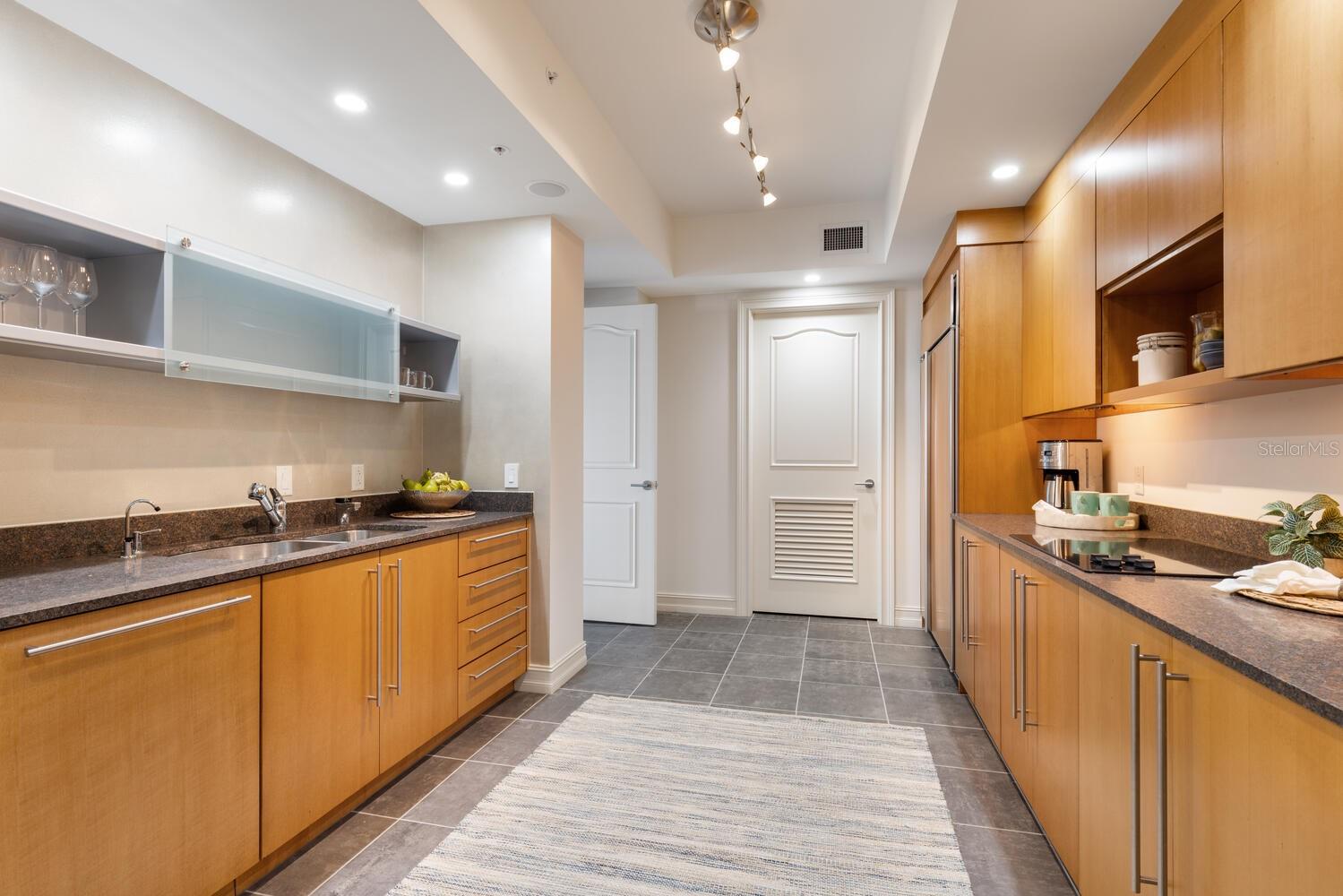 THE RESIDENCES - Residential