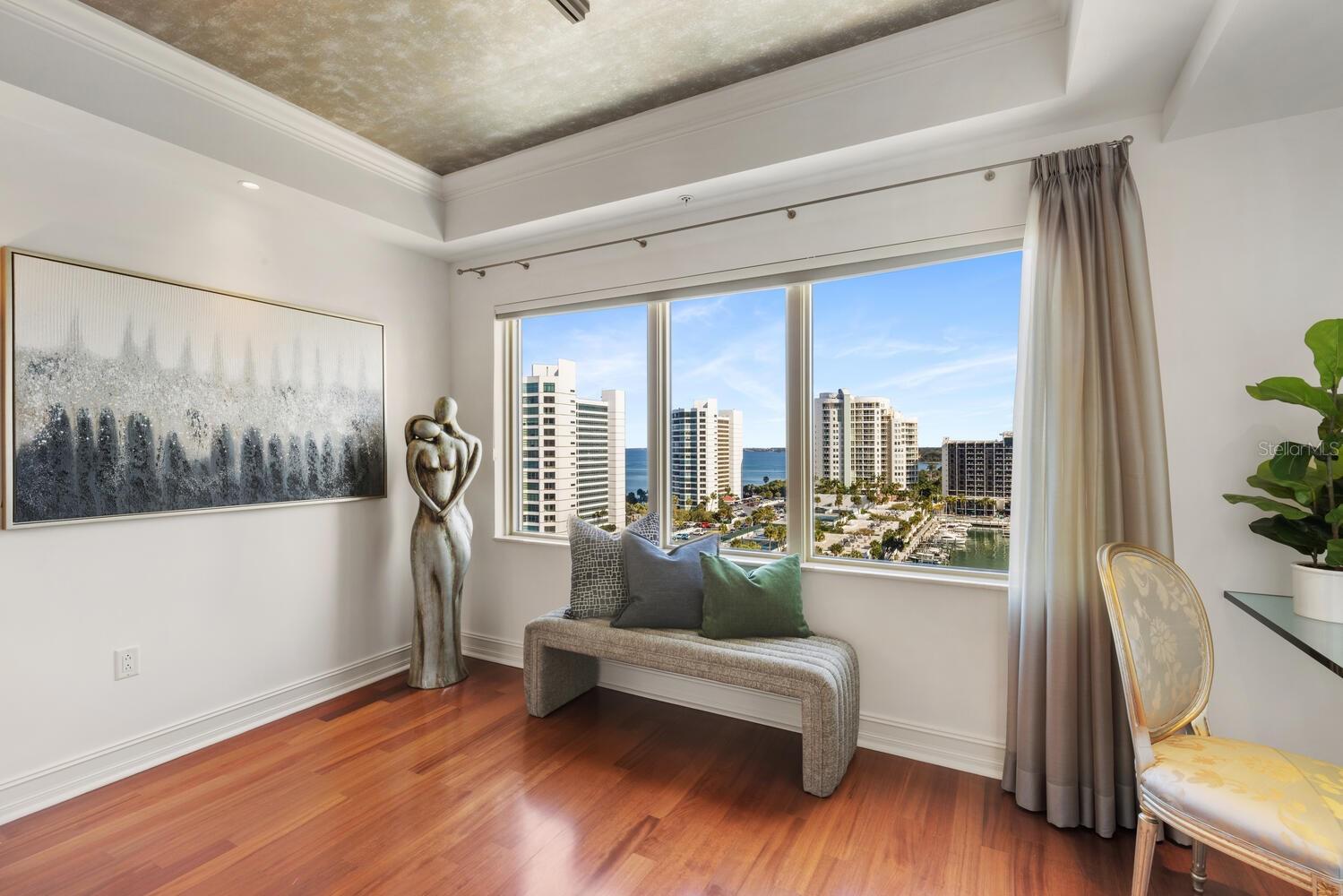 THE RESIDENCES - Residential