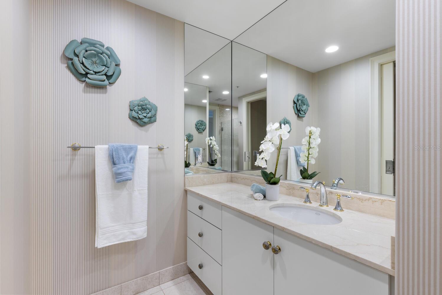 THE RESIDENCES - Residential