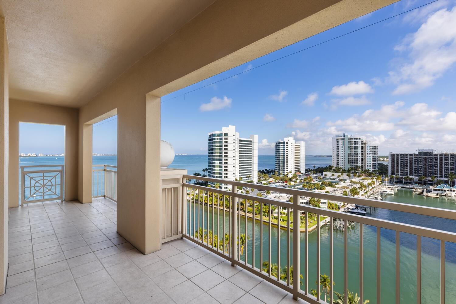 THE RESIDENCES - Residential