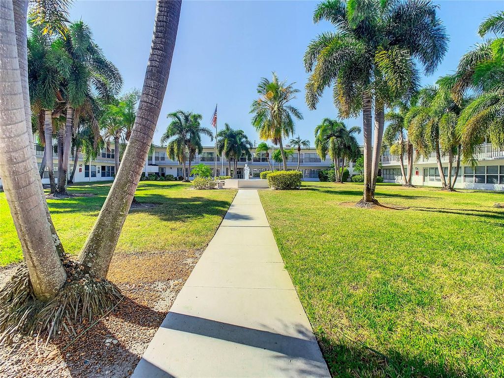 Photo of 3100 Hartford Street N #227, St Petersburg, FL 33713 (MLS # O6362346)