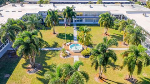 Photo of 3100 Hartford Street N #227, St Petersburg, FL 33713 (MLS # O6362346)