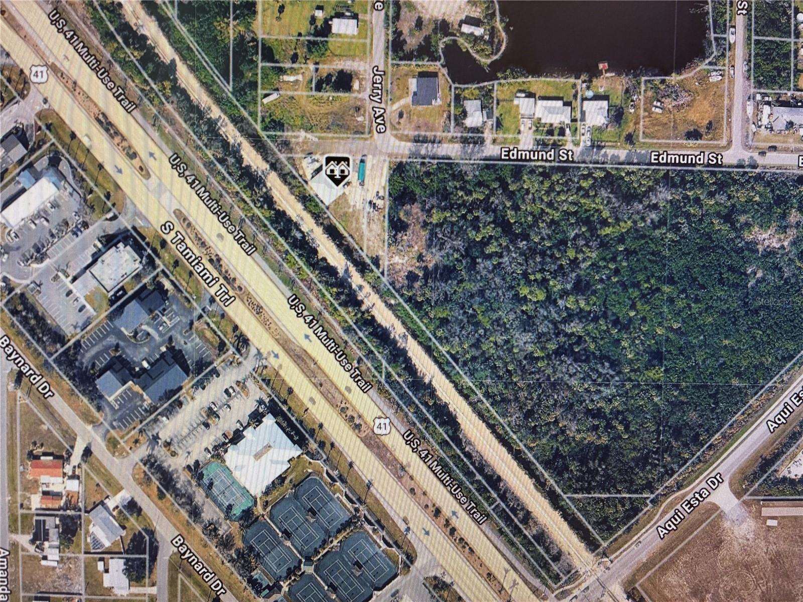 SUNSHINE PARK - Commercial Sale