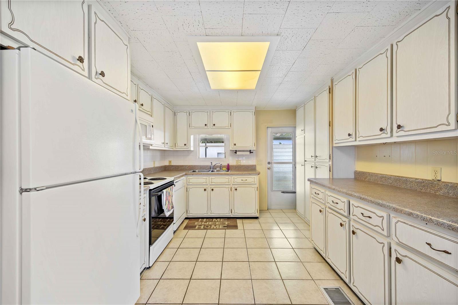 CHATEAU VILLAGE CO-OP - Residential