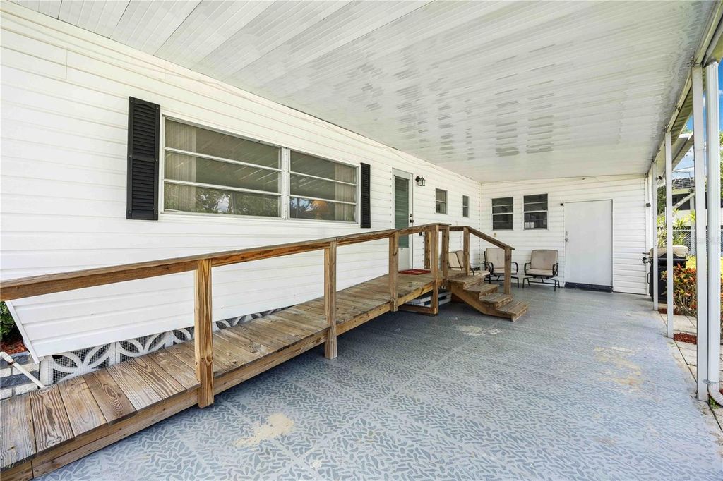 Photo of 5512 Colleen Drive, Bradenton, FL 34207 (MLS # A4668096)