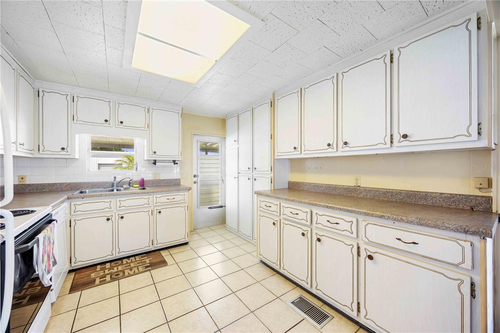 CHATEAU VILLAGE CO-OP - Residential