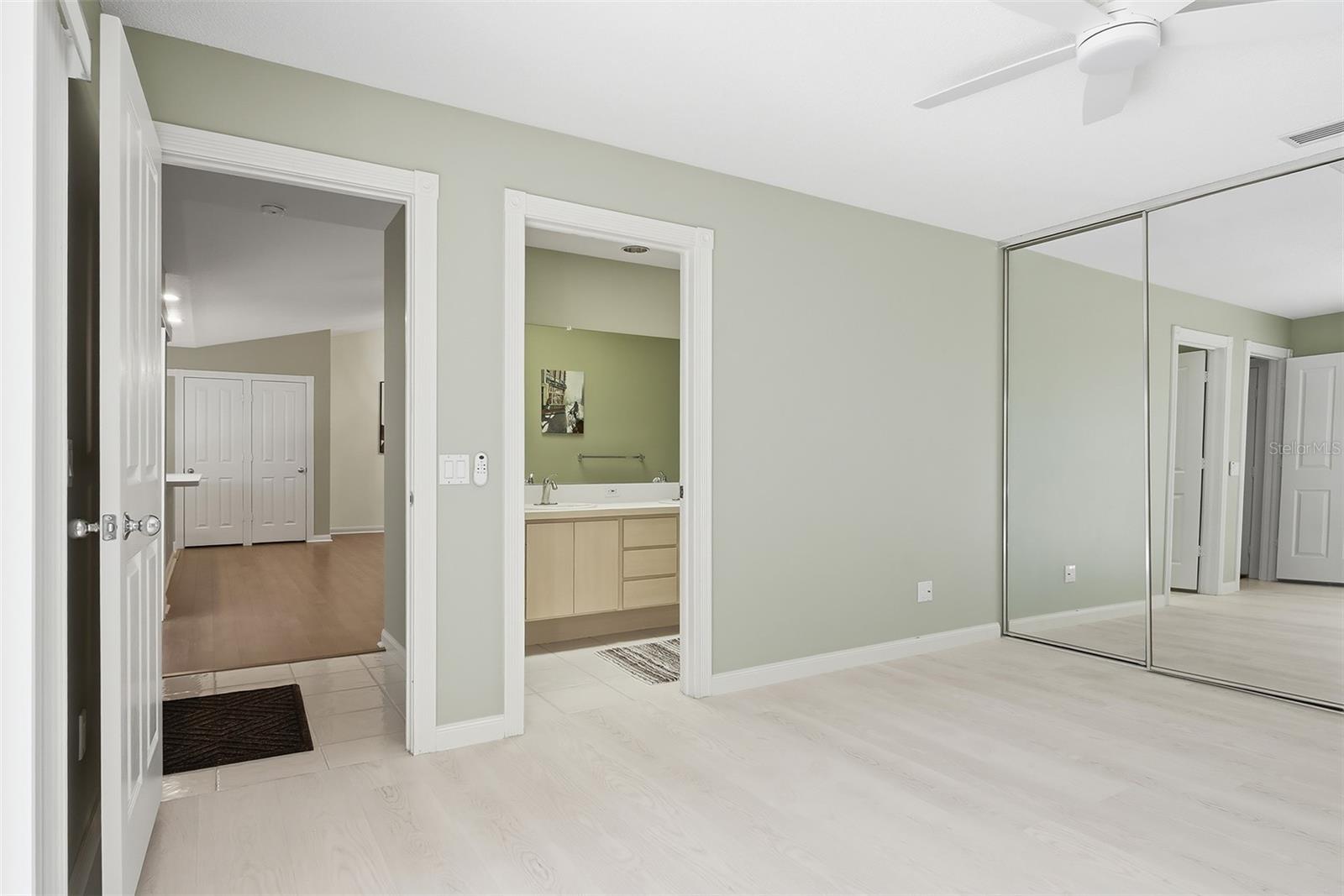 OAKS SUN TERRACE 04 - Residential