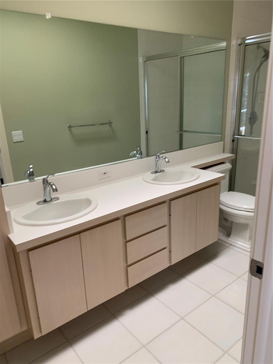 OAKS SUN TERRACE 04 - Residential