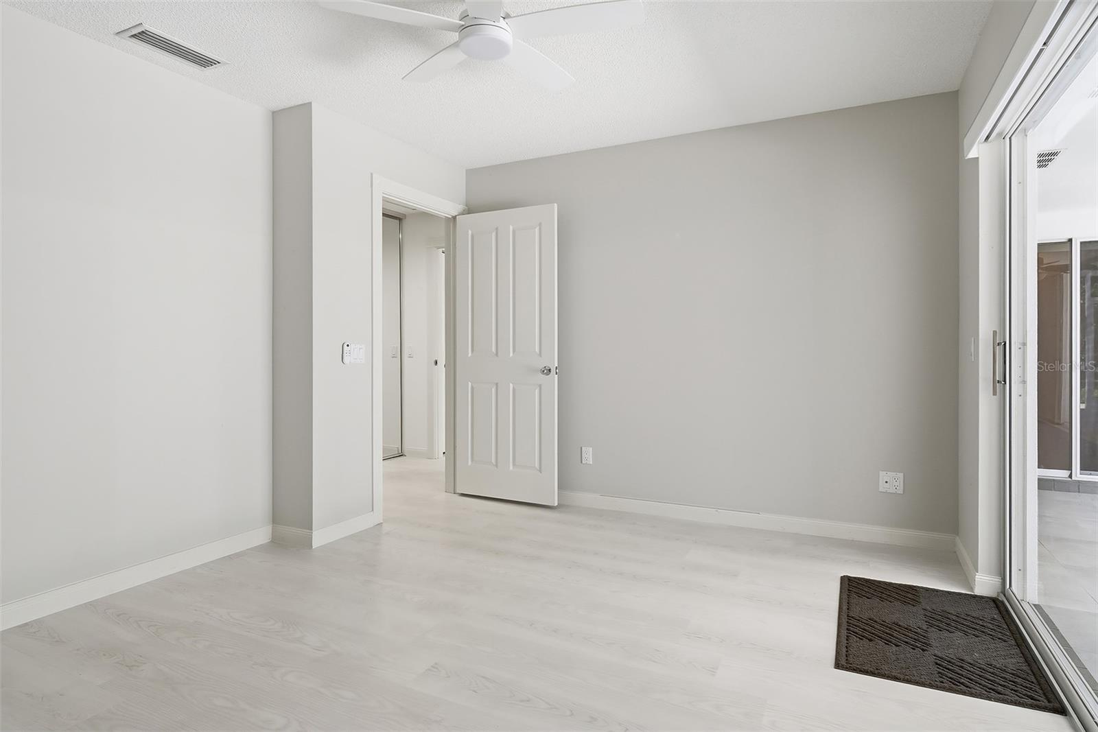 OAKS SUN TERRACE 04 - Residential