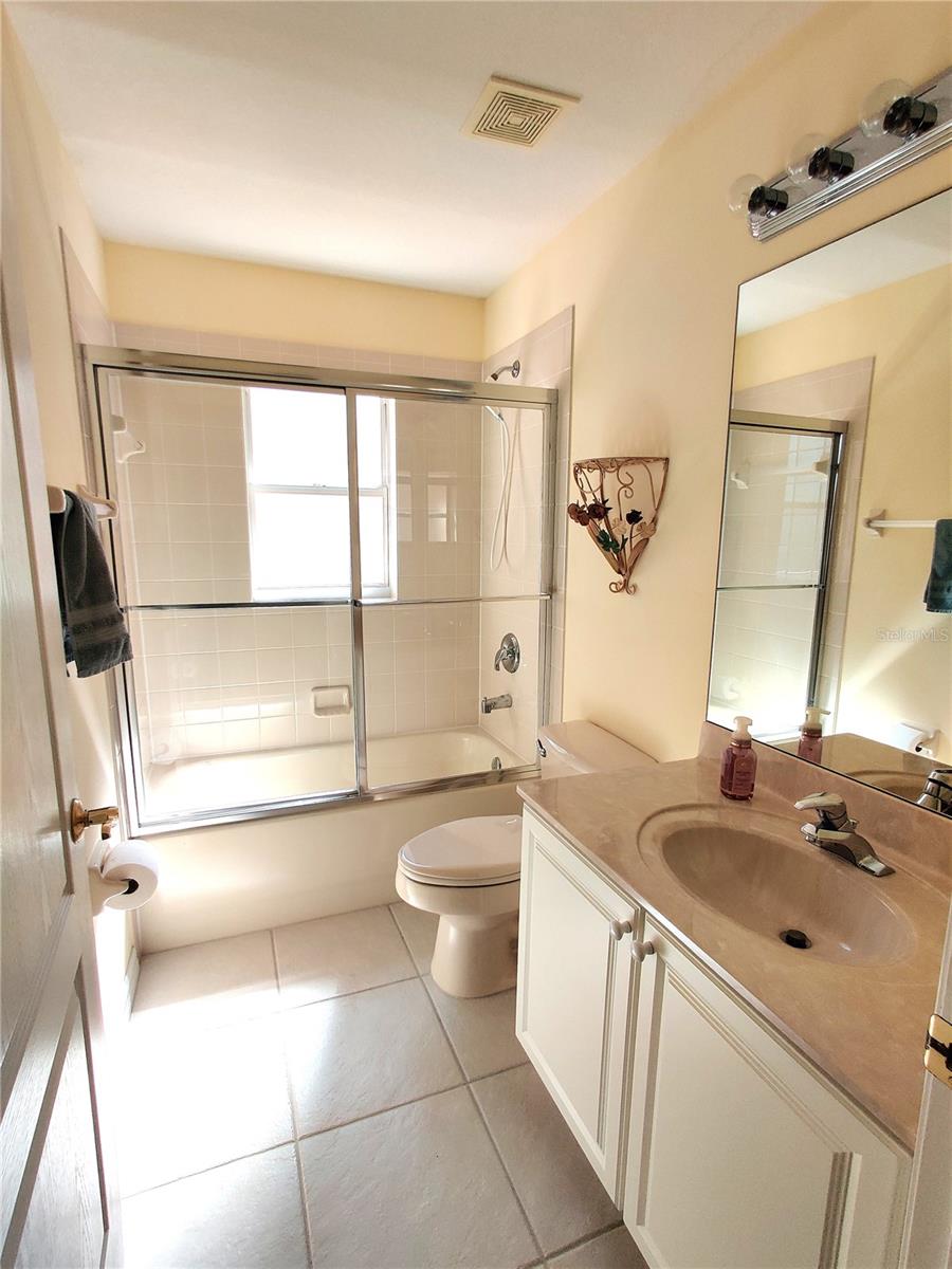 TAMPA BAY GOLF AND TENNIS CLUB - Residential Lease