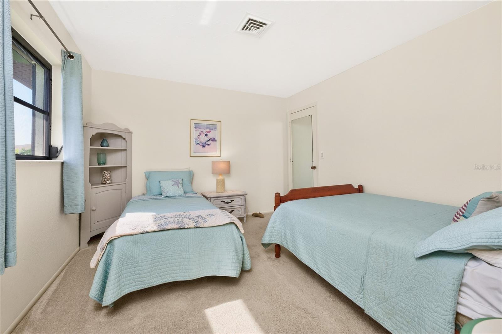 ENGLEWOOD ISLES SUB - Residential