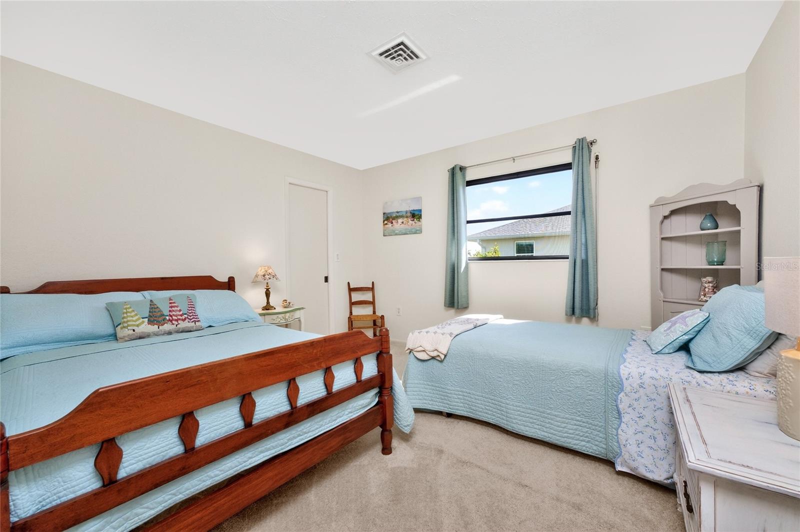 ENGLEWOOD ISLES SUB - Residential