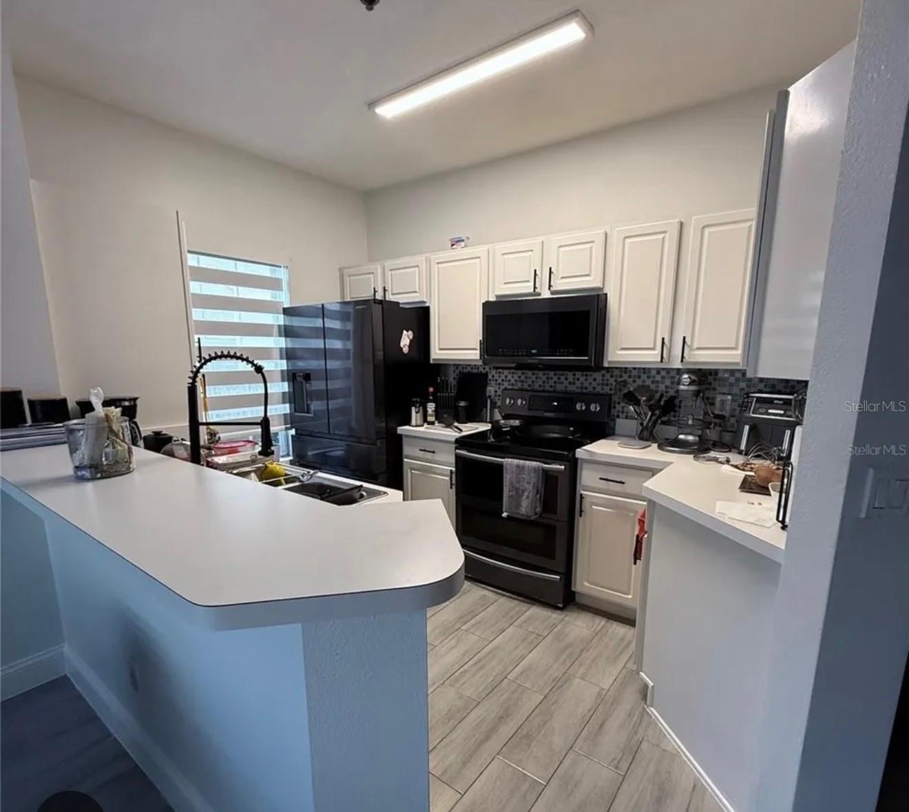 SUMMERGATE CONDO PH 01 5923/0662 - Residential