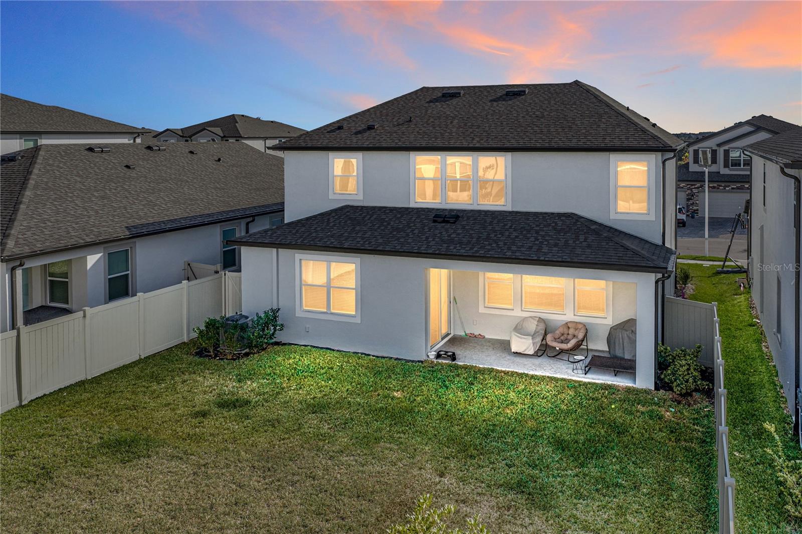 9506 CRESCENT RAY DRIVE