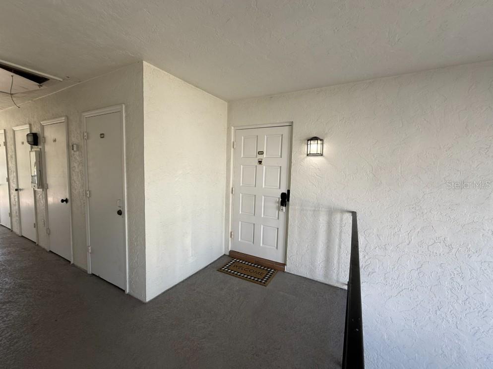 BAYWOOD COLONY GARDEN APTS - Residential Lease