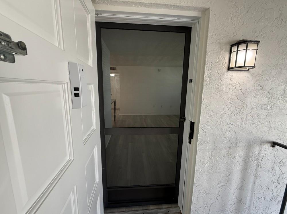 BAYWOOD COLONY GARDEN APTS - Residential Lease