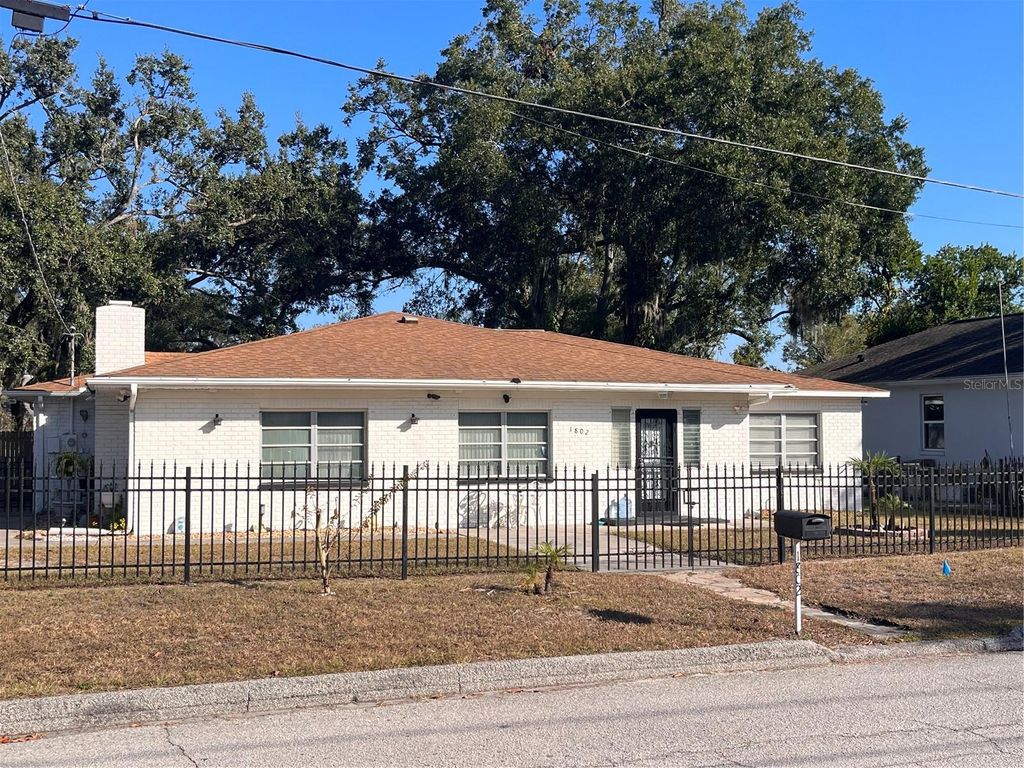 Photo of 1802 E Knollwood Street, Tampa, FL 33610 (MLS # TB8443009)